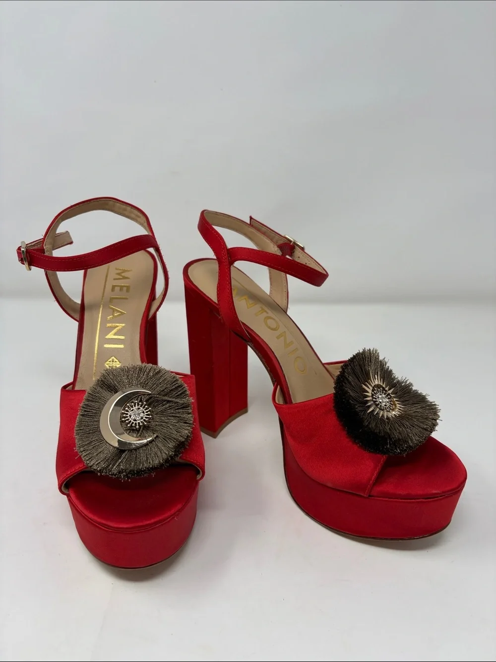 Antonio Melani Red Satin Gold Sun Moon Brown Fringe Platform Sandals Size 6